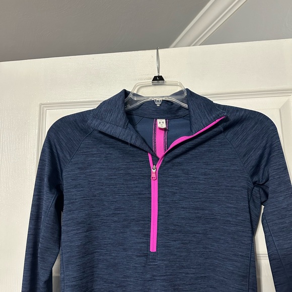 Women’s Under Armour Cold Gear Fitted Athletic Top - Picture 2 of 15
